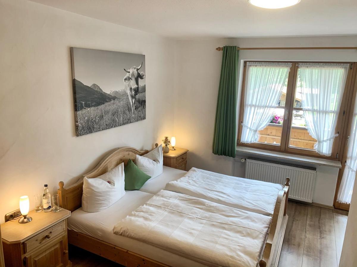 Gaestehaus "Zur Schmiede" Wertach Kültér fotó